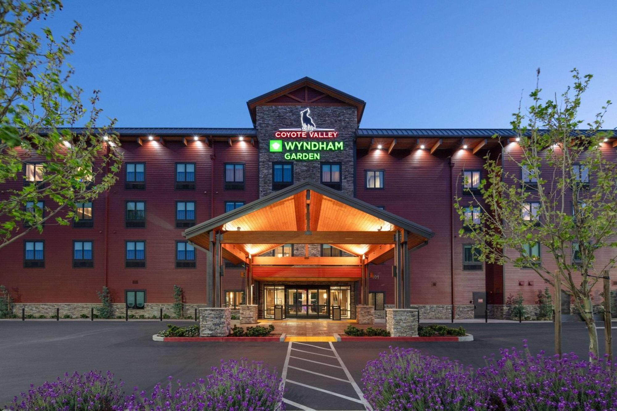 Wyndham Garden Redwood Valley - Ukiah Eksteriør bilde